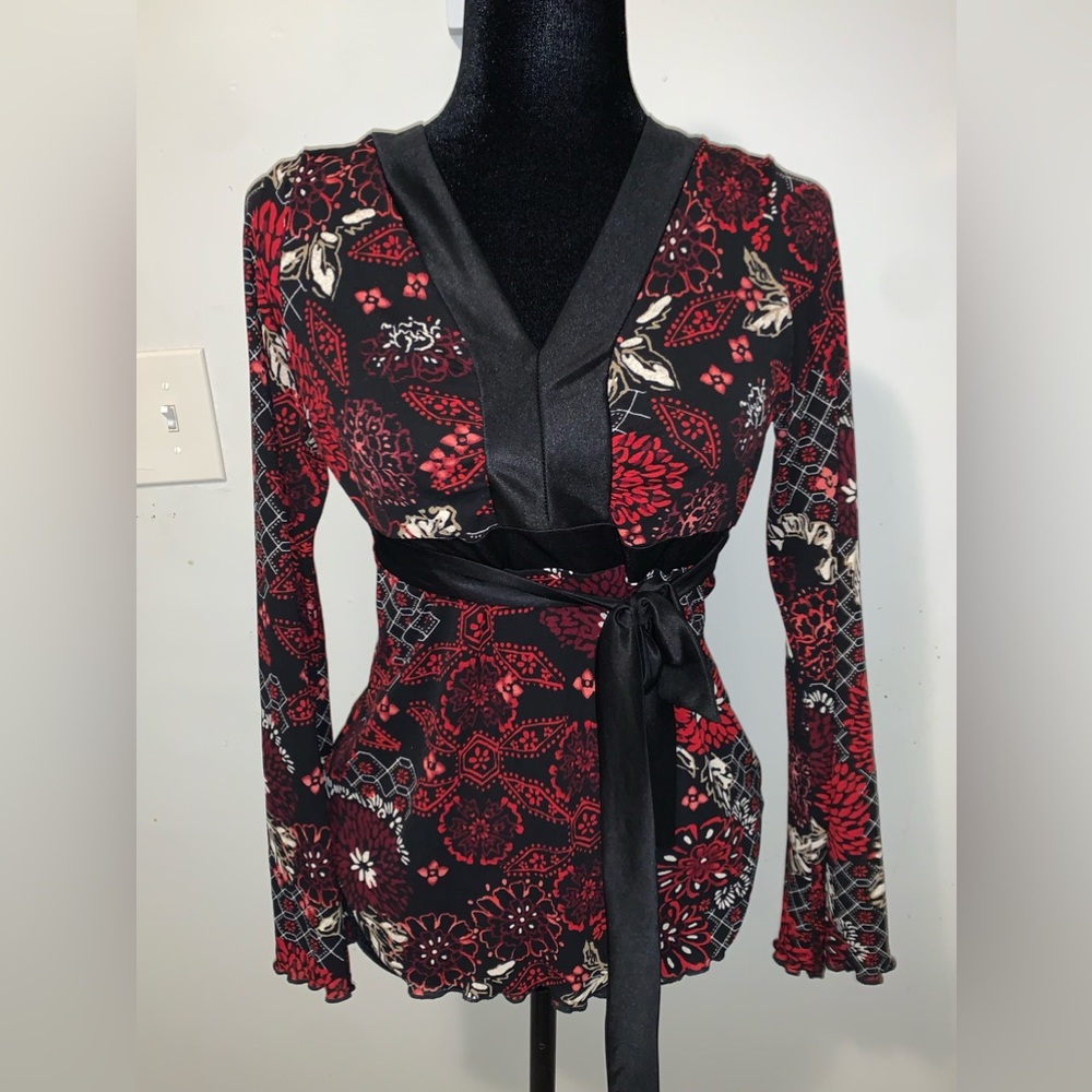 💖y2k red and black long sleeve top